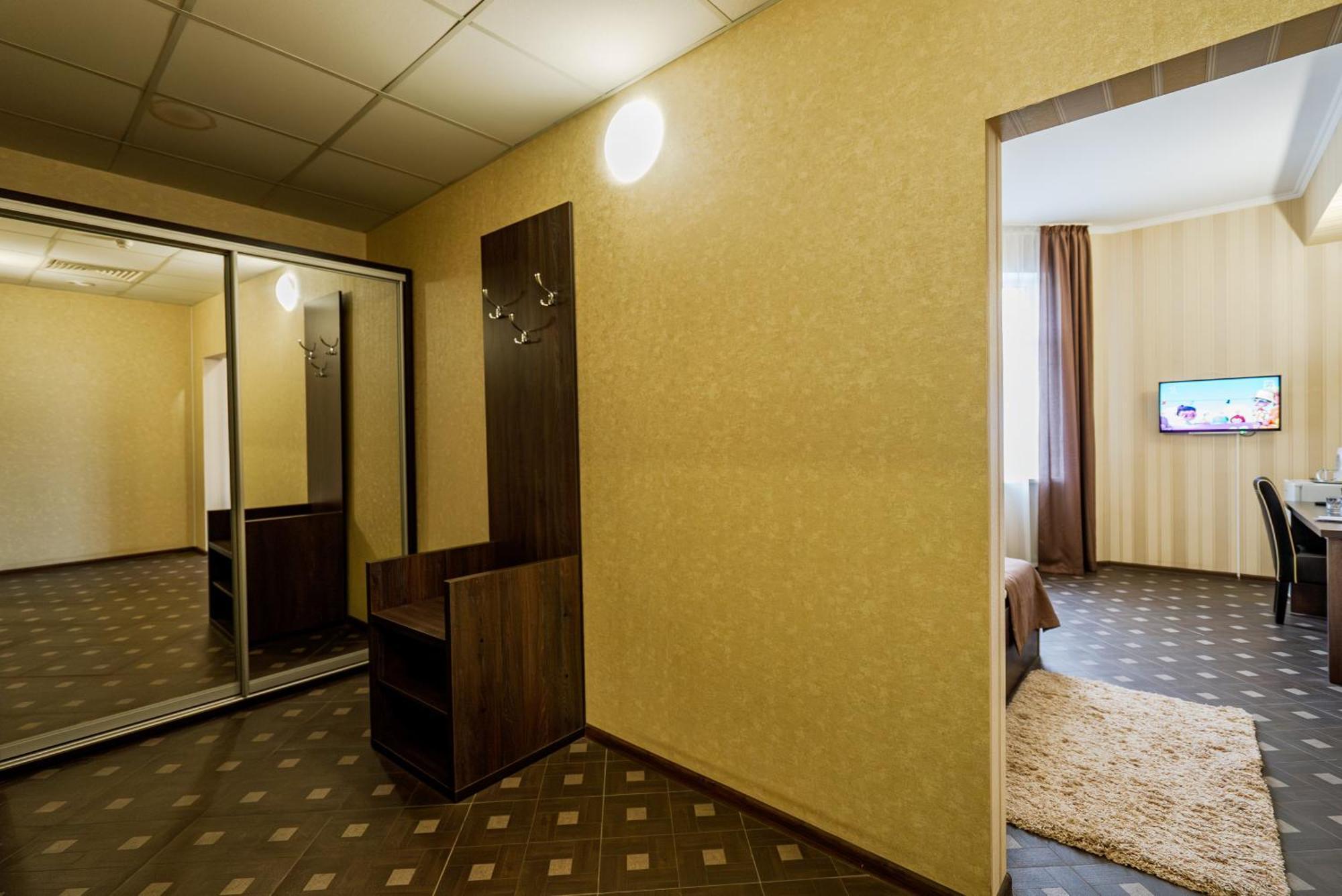 Congress Hotel Verhovina Petropavlovskaya Borshchagovka ภายนอก รูปภาพ