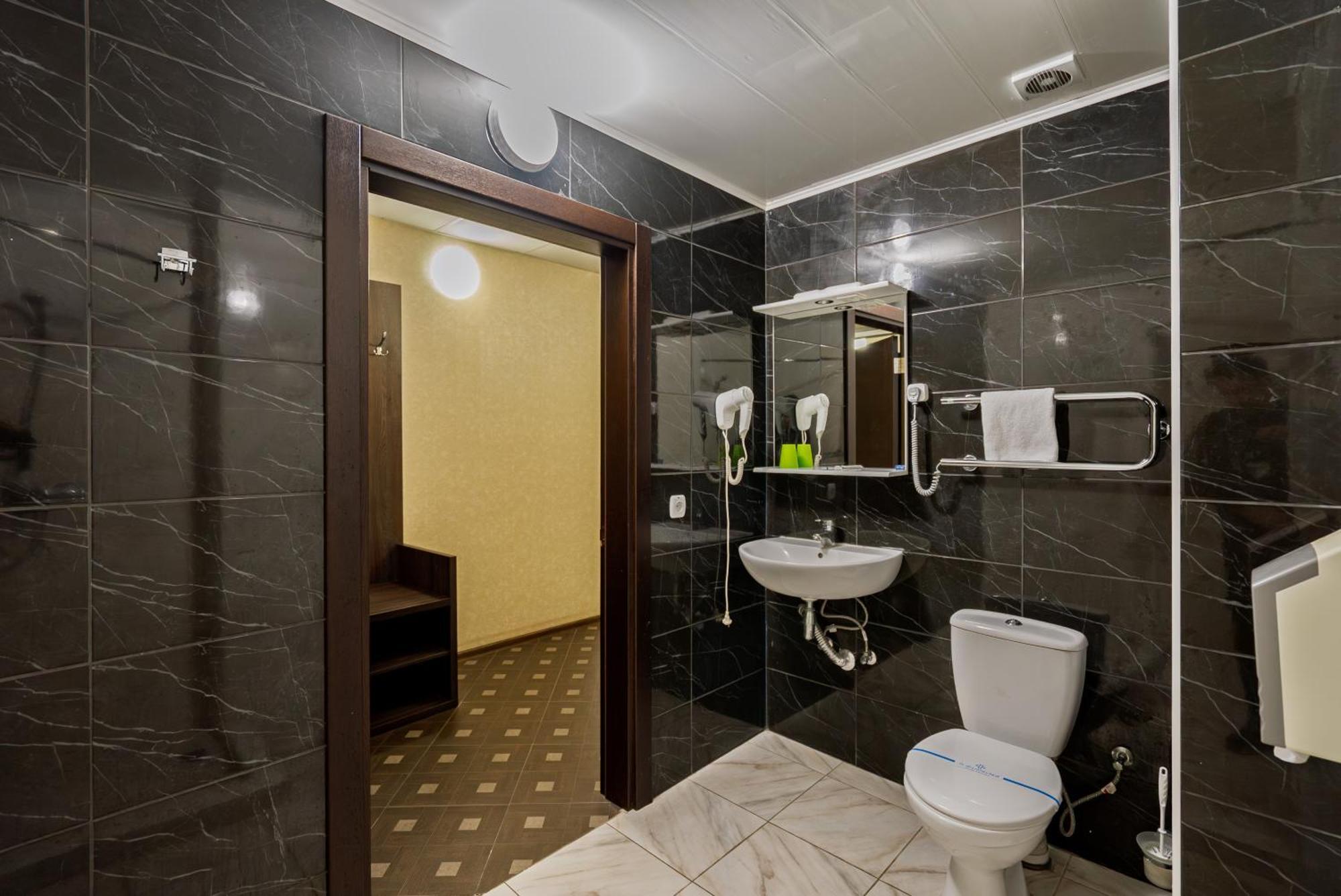 Congress Hotel Verhovina Petropavlovskaya Borshchagovka ภายนอก รูปภาพ