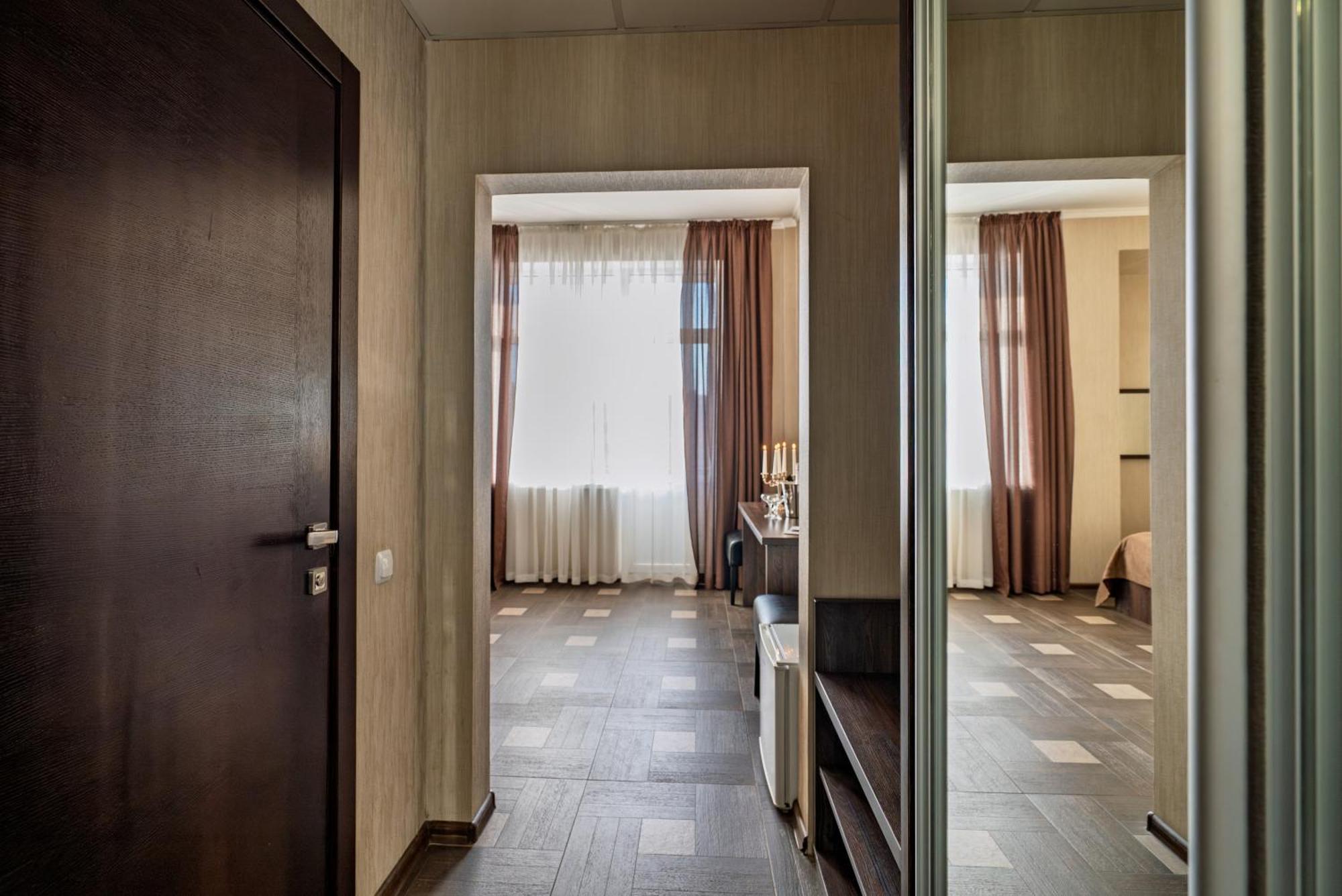 Congress Hotel Verhovina Petropavlovskaya Borshchagovka ภายนอก รูปภาพ