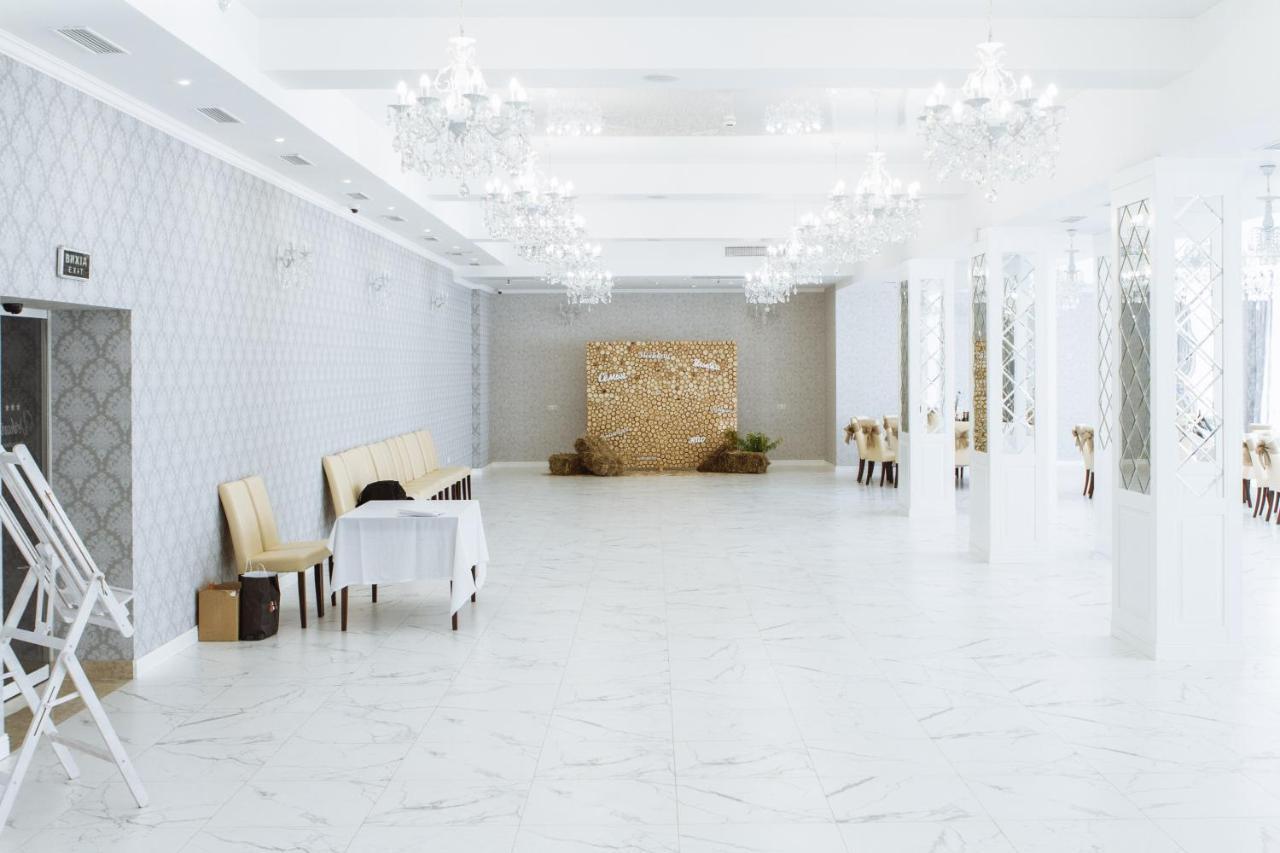 Congress Hotel Verhovina Petropavlovskaya Borshchagovka ภายนอก รูปภาพ